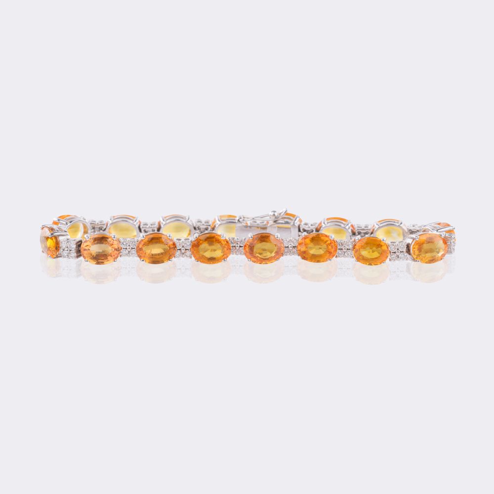 Colour intensive Yellow Sapphire Bracelet with Diamonds