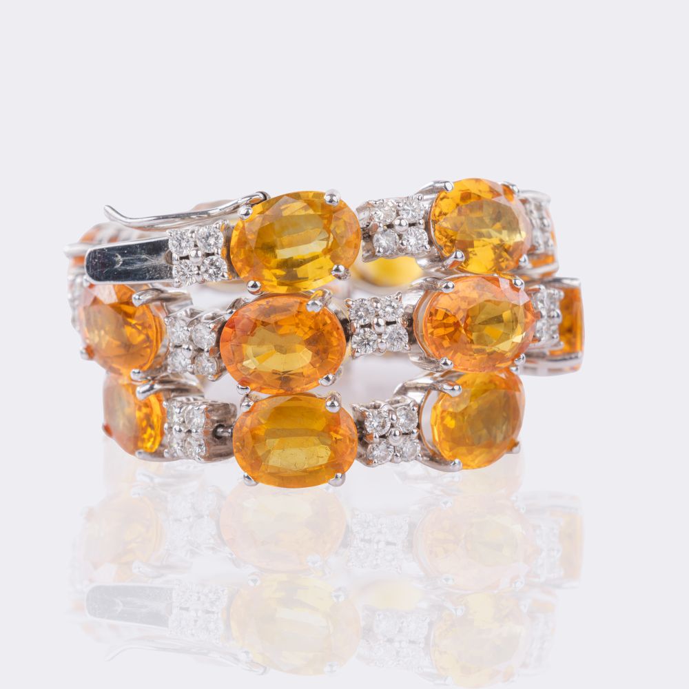 Colour intensive Yellow Sapphire Bracelet with Diamonds - image 3