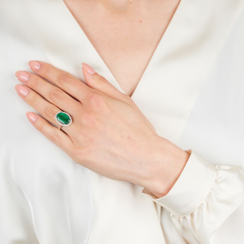 Emerald Ring with Diamonds - image 4