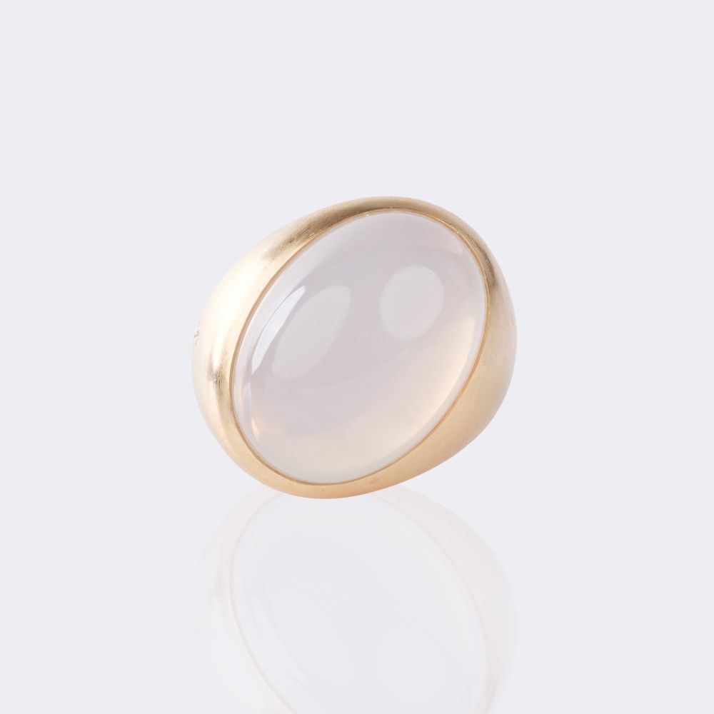 White Topaz Cabochon Ring - image 3