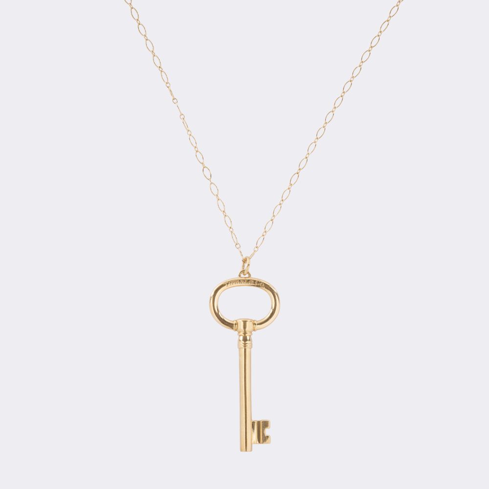 'Modern Open Round Key' Schlüssel-Anhänger an Kette