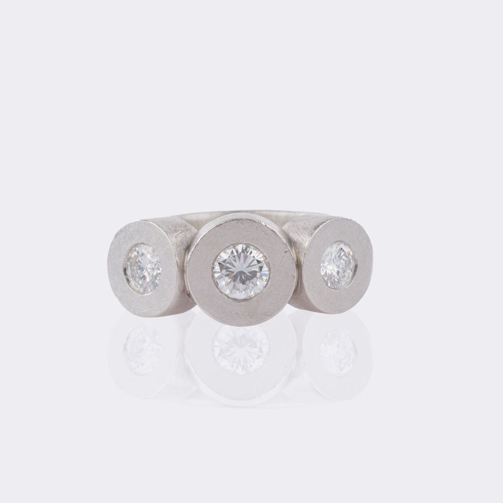 Modern brilliant ring - image 3