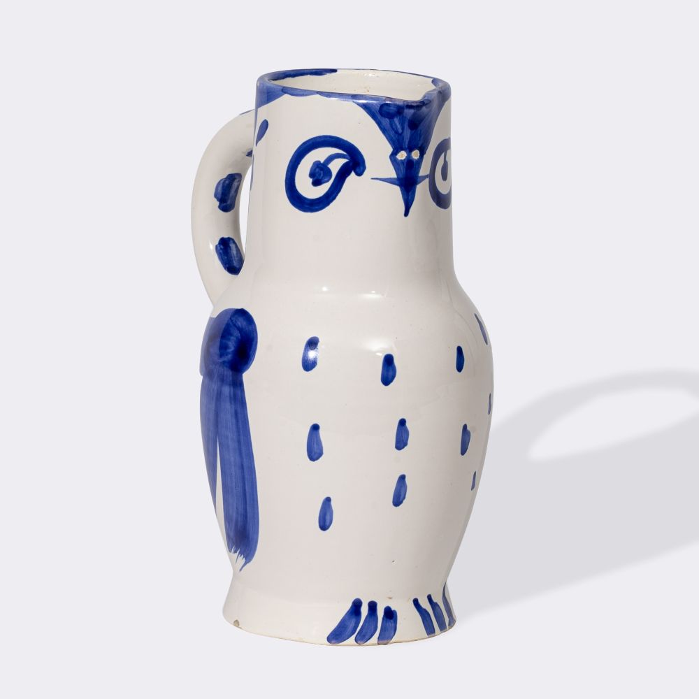 Faience jug 'Hibou' - image 2