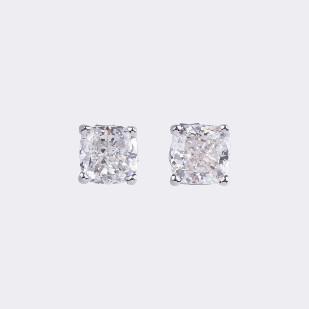 Paar weißer Diamant Solitär Ohrstecker