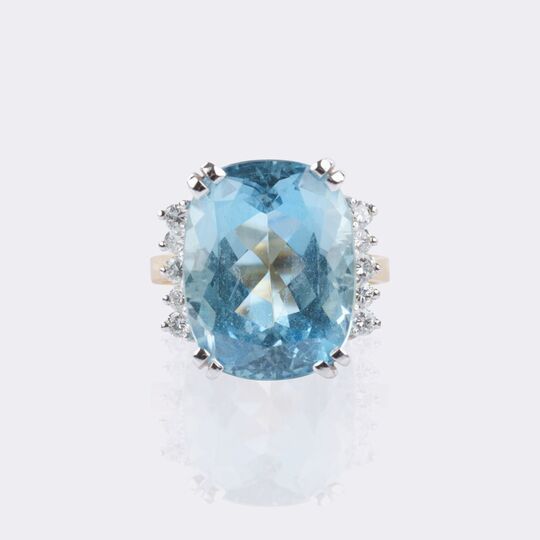 Aquamarine Ring with Diamonds