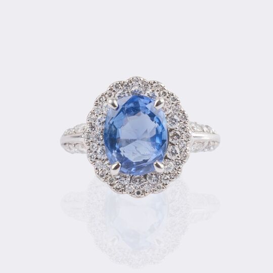 Natürlicher Ceylon Saphir Ring mit Brillant-Besatz