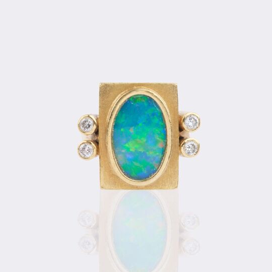 Opal Brillant Anhänger an Kette mit passendem Ring