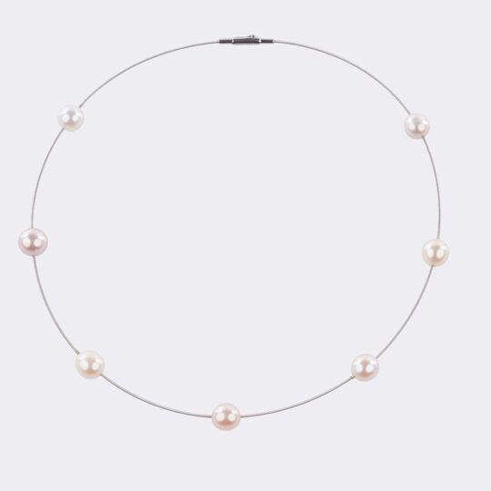 Whitegold Hoop Necklace with Pearls