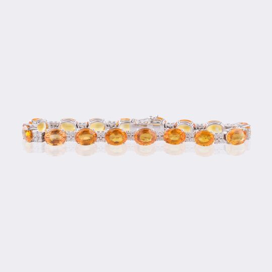 Colour intensive Yellow Sapphire Bracelet with Diamonds