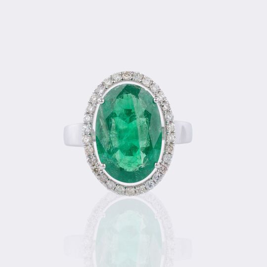 Emerald Ring with Diamonds