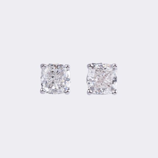 Paar weißer Diamant Solitär Ohrstecker