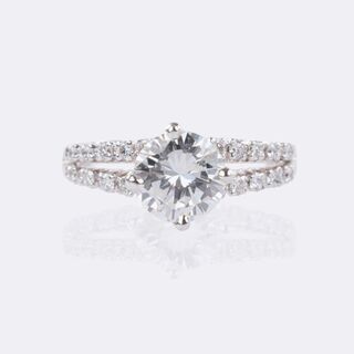 Fein weißer Solitär Brillant Ring