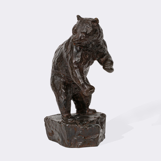 Stehender Bär