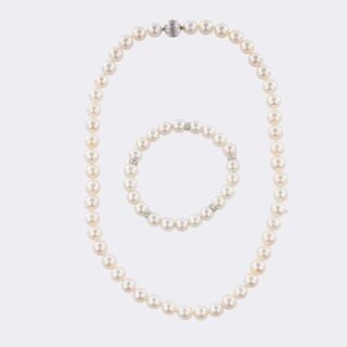 Perlen Collier mit brillantbesetztem Perlen Armband