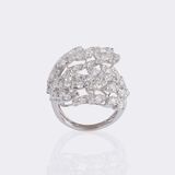 Filigraner Cross-Over Ring mit fein-weißen Brillanten - Bild 3