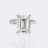 Hochkarätiger Solitär Ring mit Emerald Cut Diamant - Bild 2