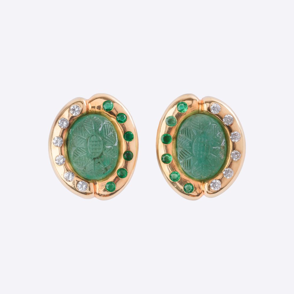 Pair of Emerald Diamond Earclips 'Flower'