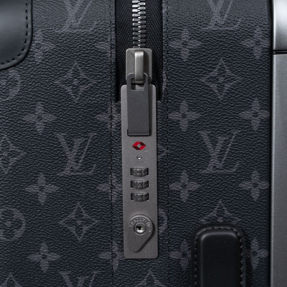 Horizon 50 Suitcase - image 9