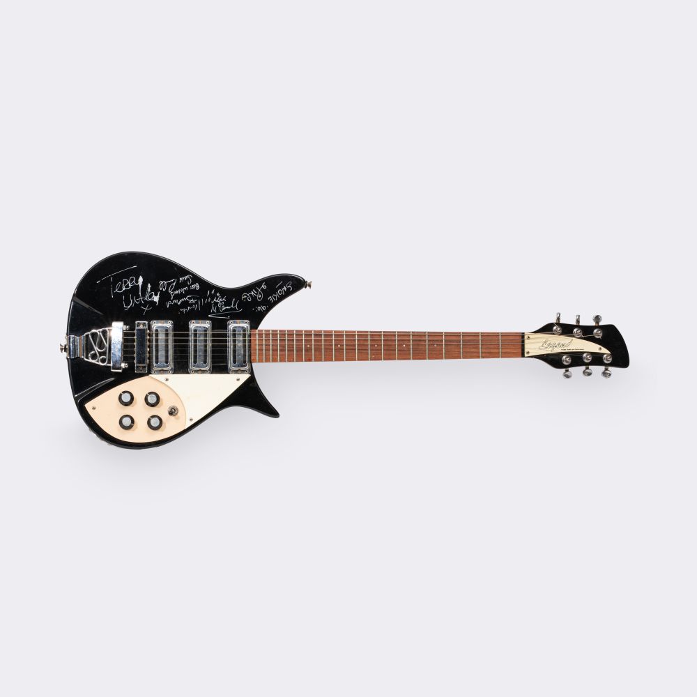 Hand-signed E-Guitar by Smokie - image 3