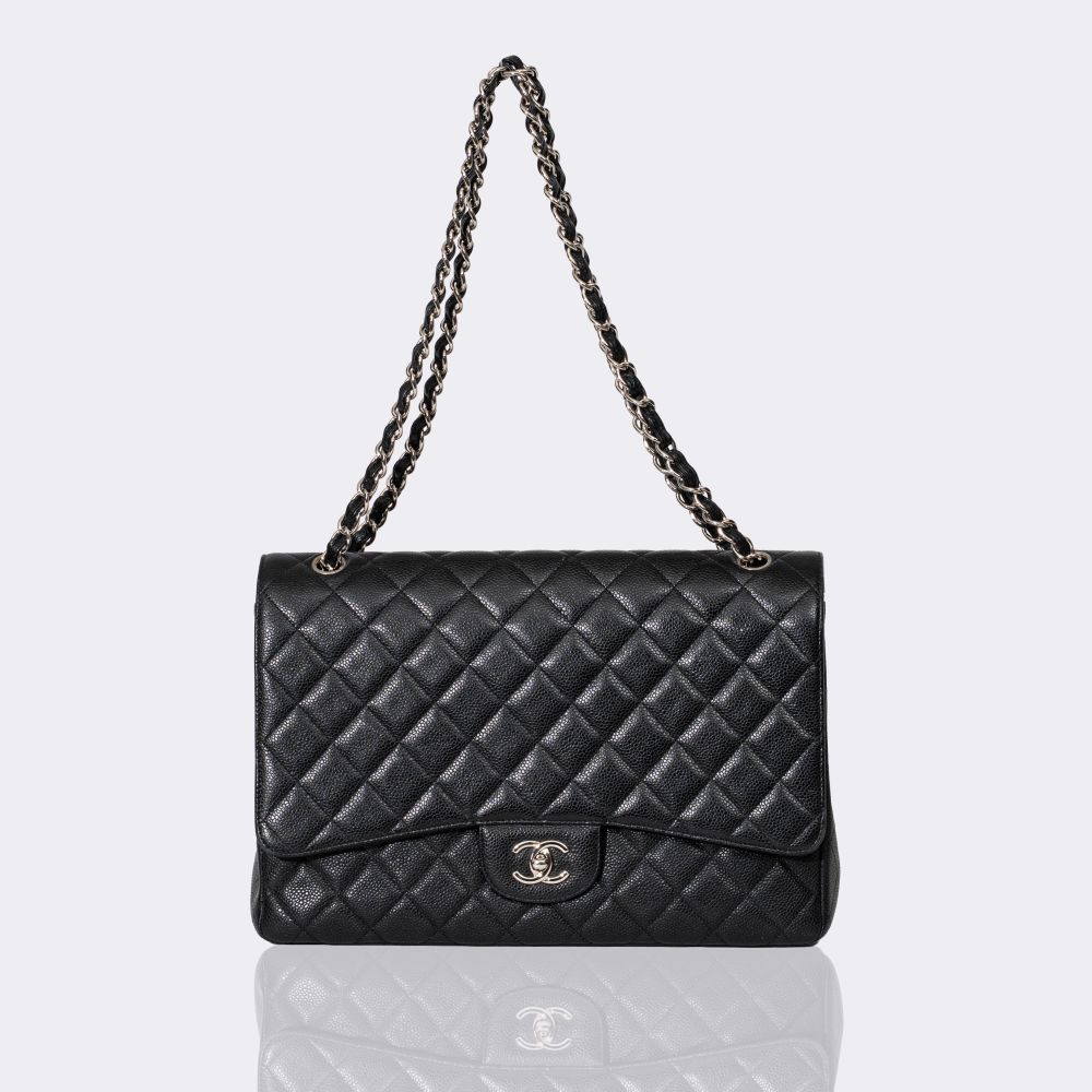  Chanel - Classic Flap Bag Maxi