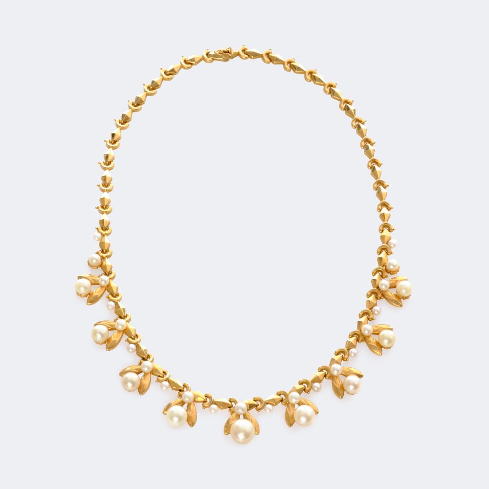 Gold Necklace with Pearls - image 2