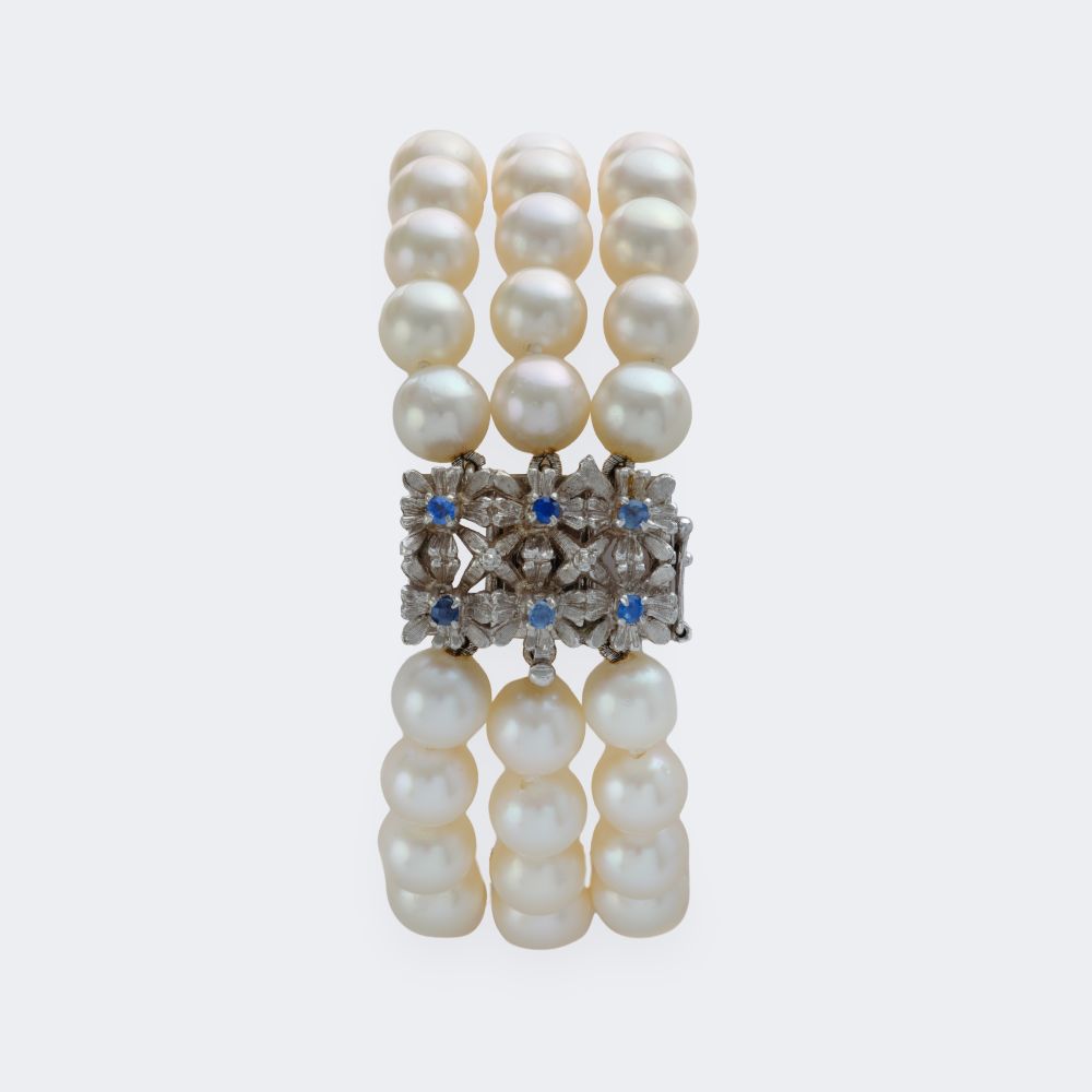 Pearl Bracelet with Sapphire Clasp