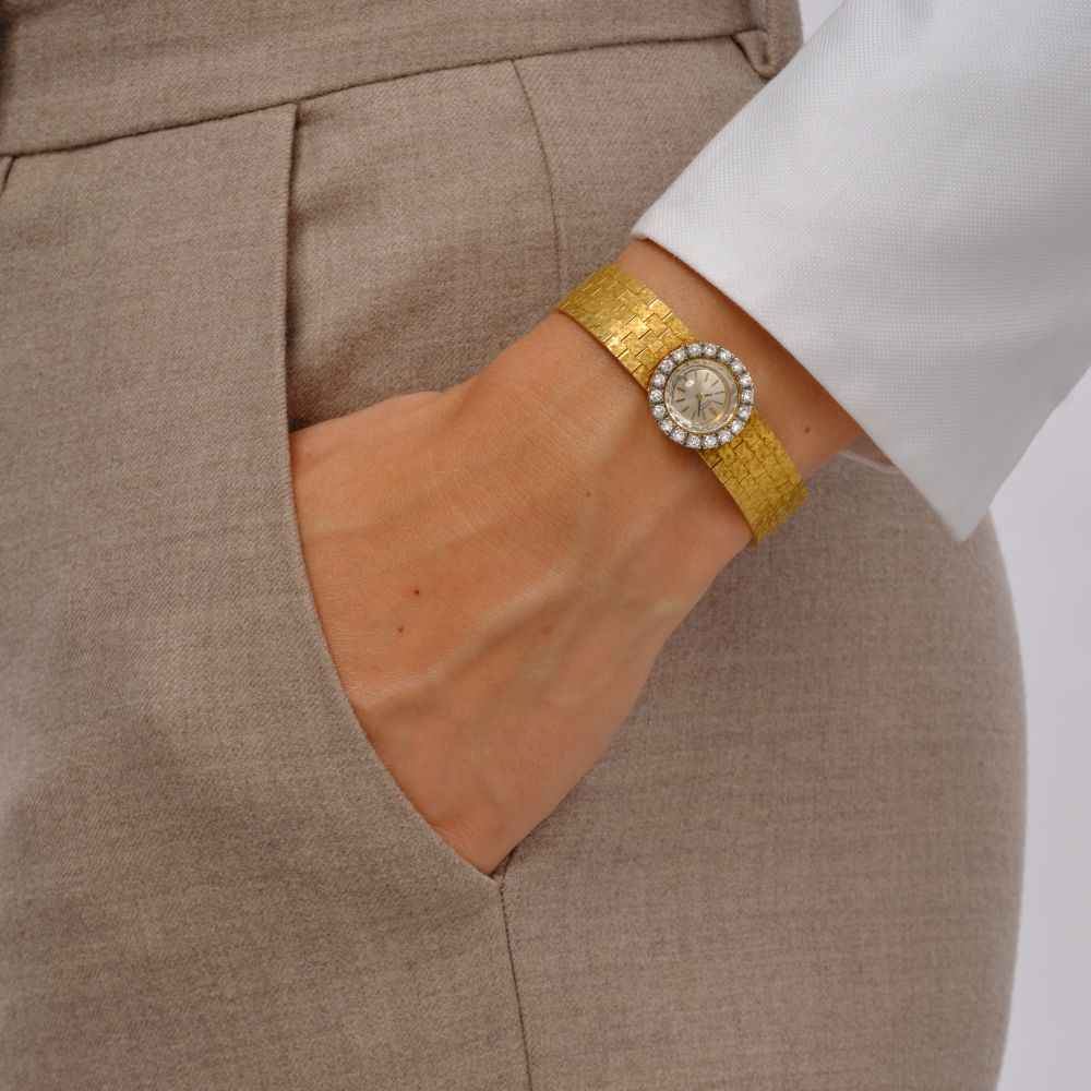 Women's Wristwatch with Diamonds - image 4