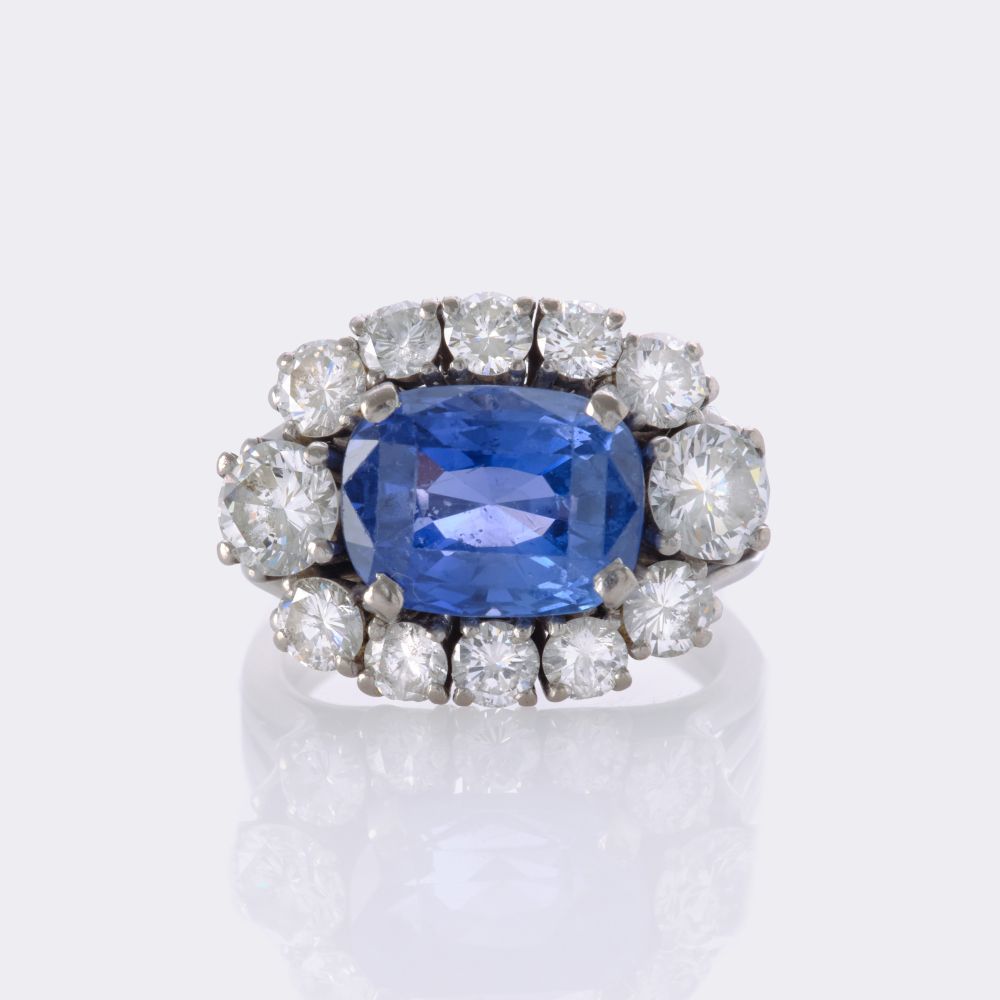 Juwelier Wilm - Natural Ceylon Sapphire Ring with Diamonds