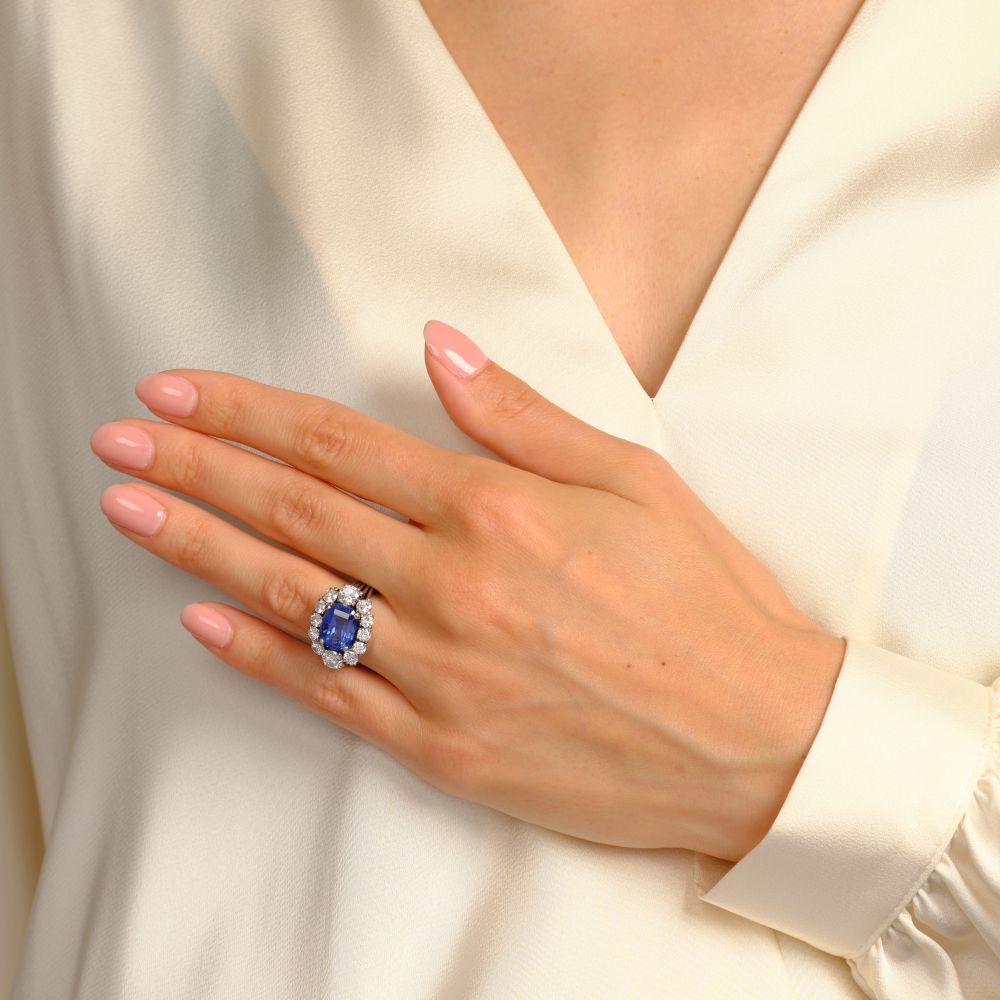 Natural Ceylon Sapphire Ring with Diamonds - image 4