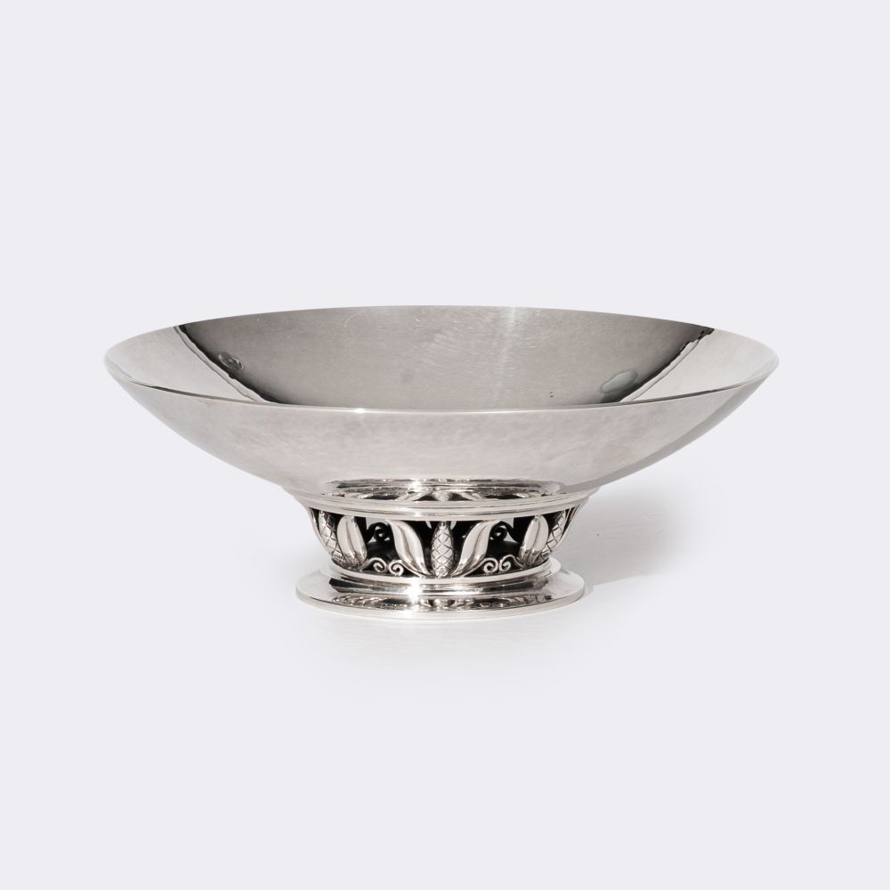 Georg Jensen - Foot bowl No. 641 B by Ove Brobeck