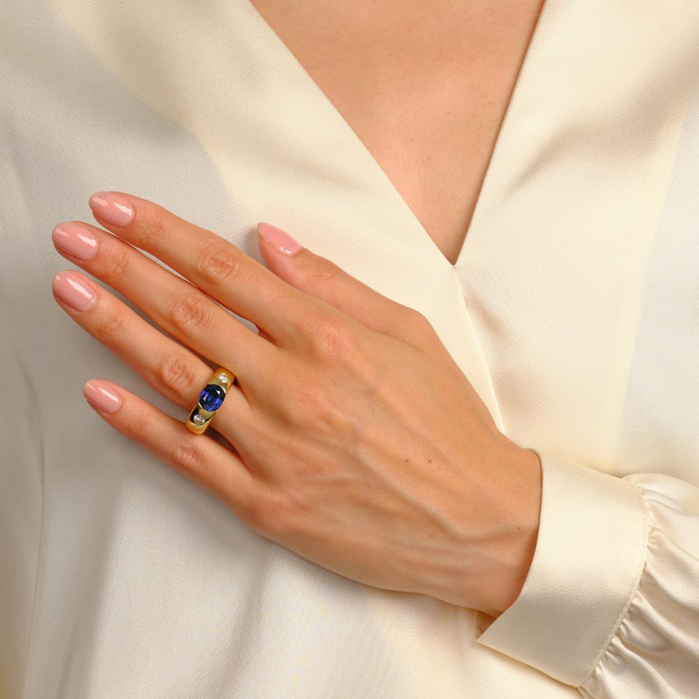 Sapphire Diamond Ring - image 3