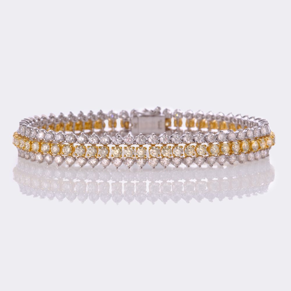 Multicoloured, highcarat Fancy Diamond Bracelet