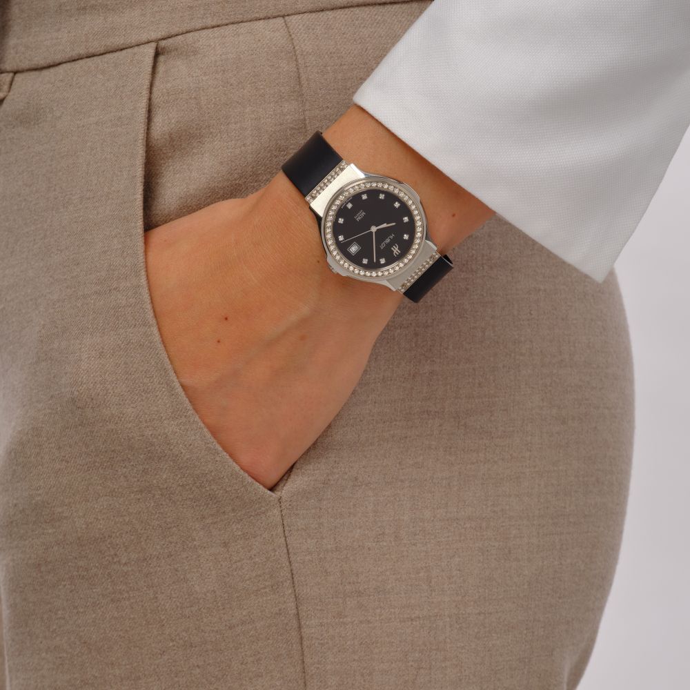 Wristwatch 'Classic' with Diamonds - image 4
