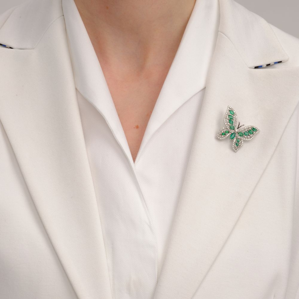 Emerald Diamond Brooch 'Butterfly' - image 2