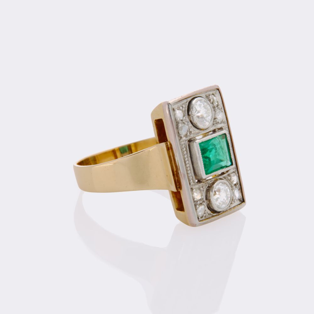Art Deco Emerald Diamond Ring - image 2