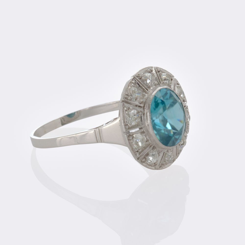 Art Nouveau ring with natural zircon of reversible Colour Change and diamonds - image 3