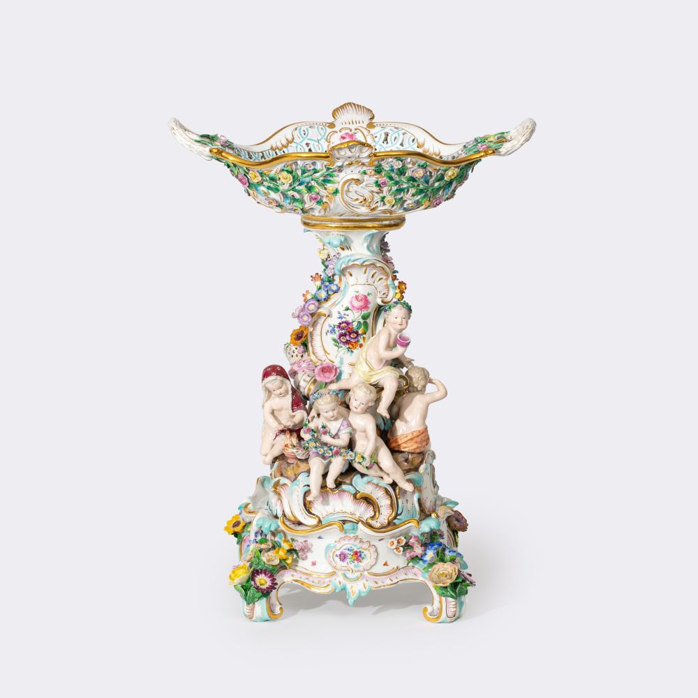 Ernst August Leuteritz - Figurative centerpiece 'Four Seasons' on pedestal