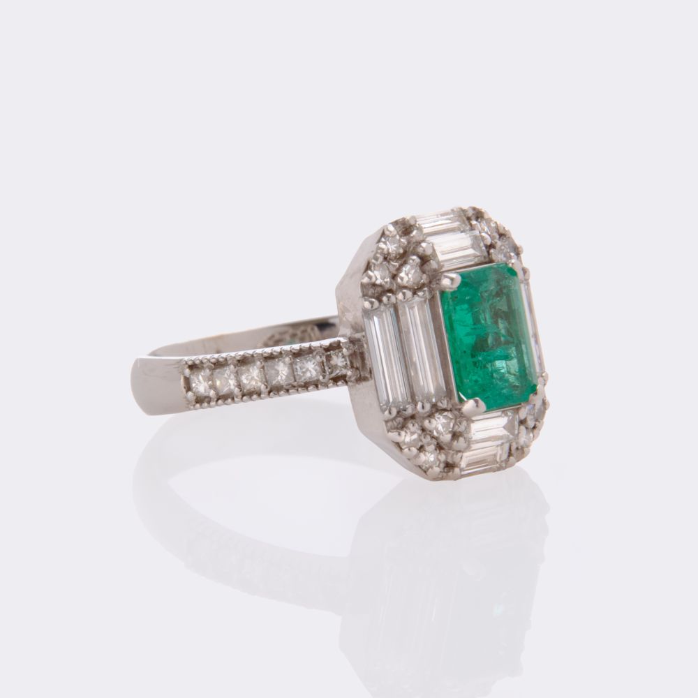 Emerald Diamond Ring - image 2