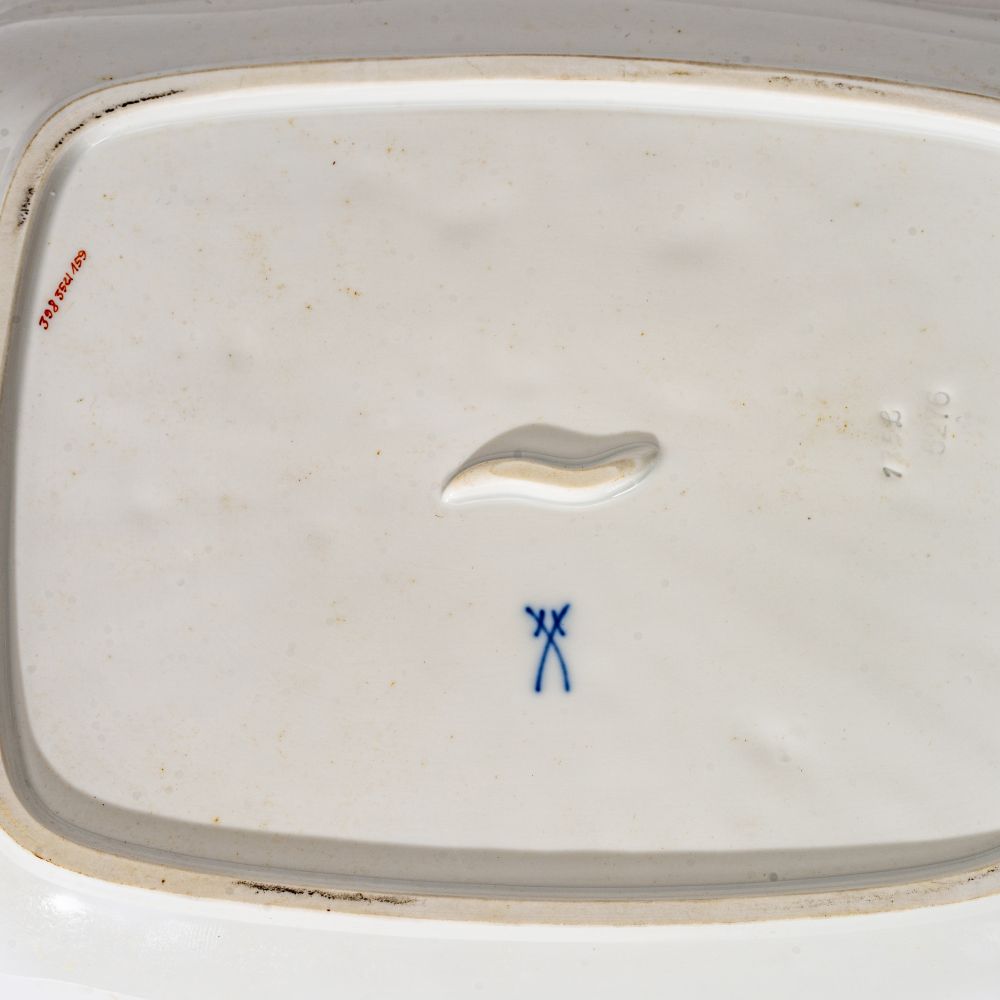 Rectangular side dish from the Swan service - image 2