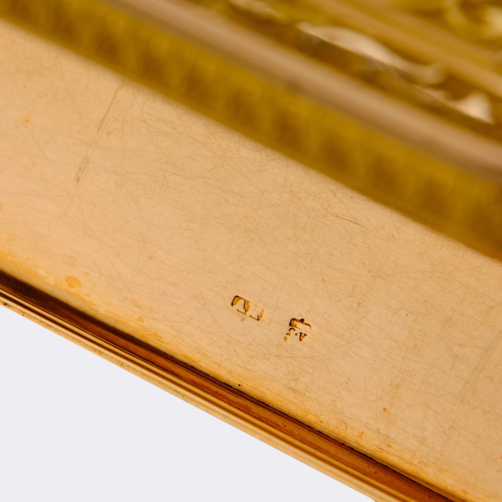 Viennese Gold Tabatère with Classicist Grotesques - image 5