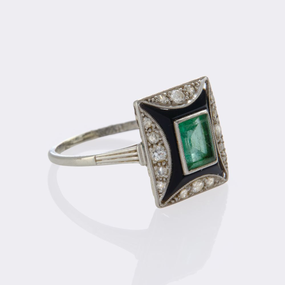 Art Deco Emerald Diamond Ring - image 2