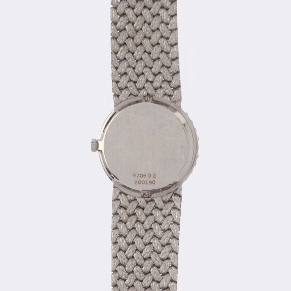 Exquisite Women's Wristwatch with Diamonds - image 3