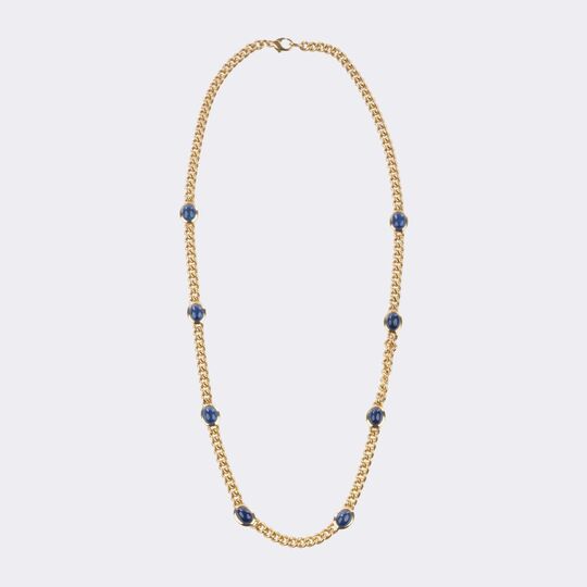 Classic Curbchain with Sapphire Cabochons
