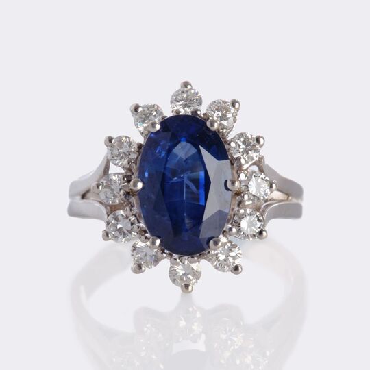 Natural Sapphire Ring with Diamonds