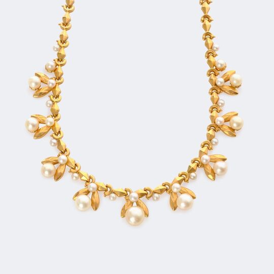 Gold Necklace with Pearls