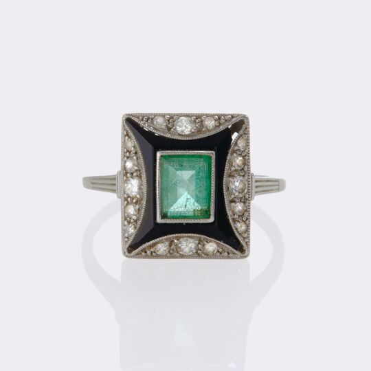 Art Deco Emerald Diamond Ring