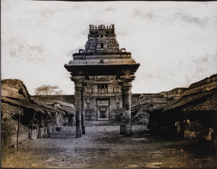 Thomas Ruff - Tripe 12, Seeringham. Munduppum inside Gateway