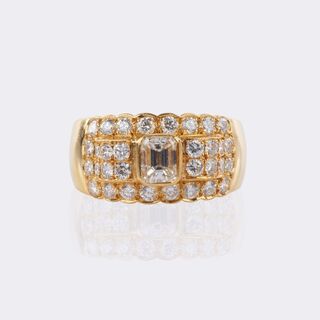  - Brilliant ring with baguette diamond