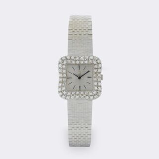 Omega - Elegant Women's Wristwatch with Diamonds