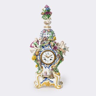 Johann Joachim Kaendler - Magnificent Rococo table clock with figures